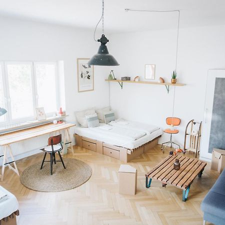 Raum Life - Vintage Loft - Heimkino Netflix - 2X Privat Parkplaetze Apartment Straubing Ngoại thất bức ảnh